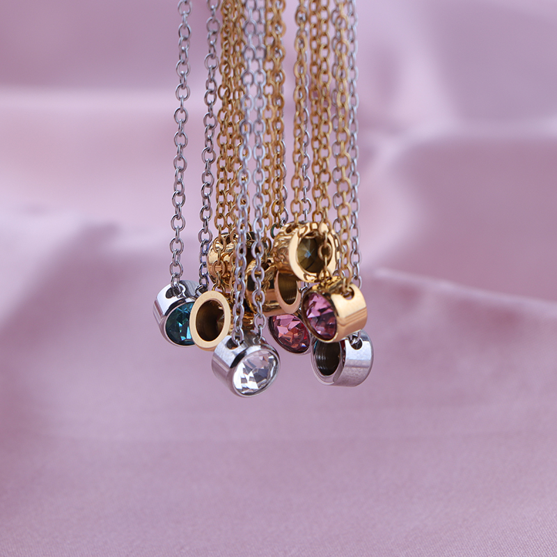 Naszyjniki z 12 urodzinami ze  – Birth Flower Necklace recenzja i cena