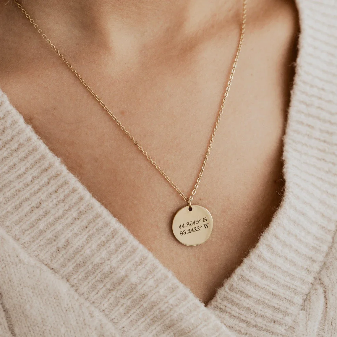 Niestandardowe grawerowane imi – Birth Flower Necklace recenzja i cena